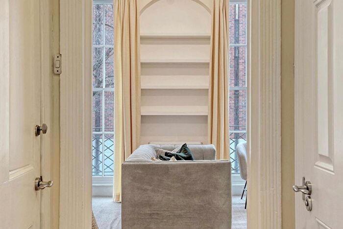 1 Bedroom Flat To Rent In Saint Pancras, WC1H