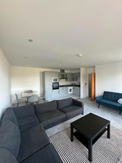 2 Bedroom Flat To Rent In Clarendon Avenue, Leamington Spa, Warwickshire, CV32