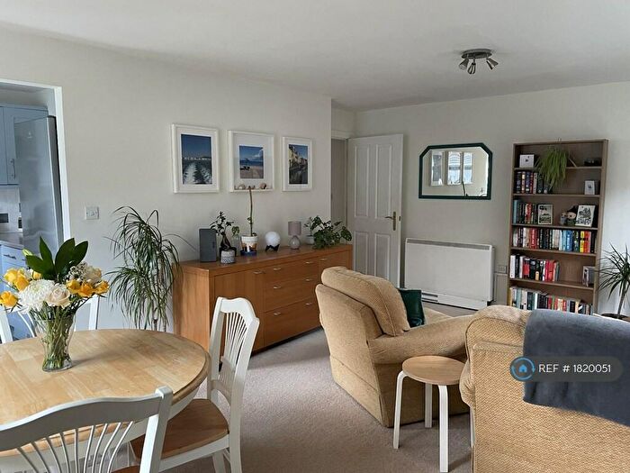 2 Bedroom Flat To Rent In Doudney Court, Bedminster, Bristol, BS3