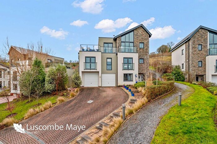 5 Bedroom Detached House For Sale In Follaton Rise, Totnes, TQ9