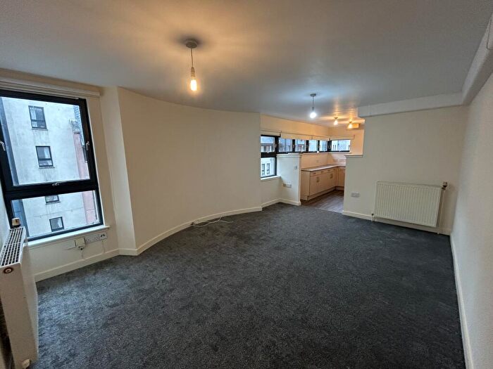 1 Bedroom Apartment To Rent In / Cowgate, Edinburgh, EH1