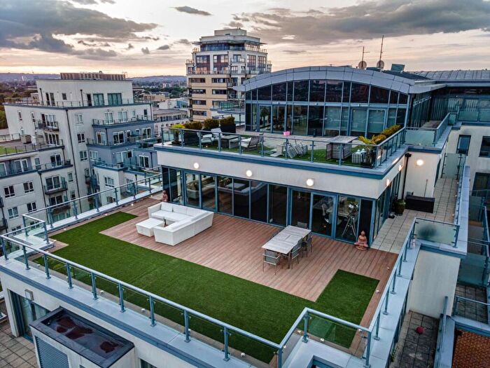 3 Bedroom Penthouse To Rent In Boulevard Drive, London, NW9