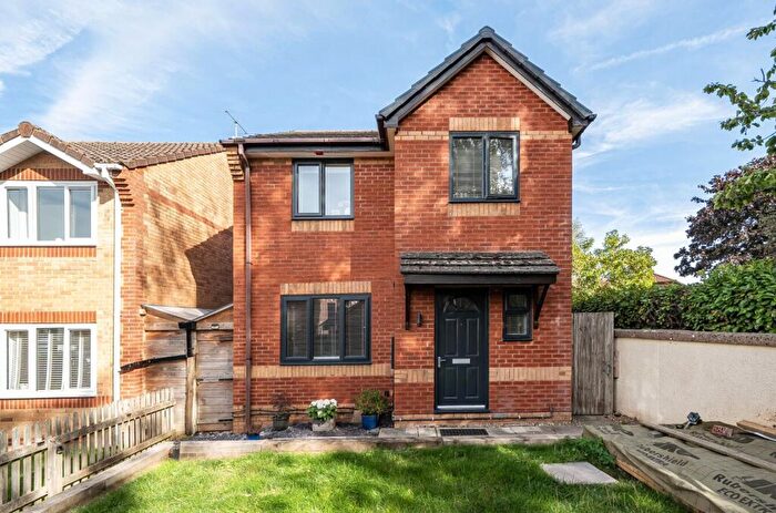3 Bedroom Detached House For Sale In Jupes Close, Exeter, EX6
