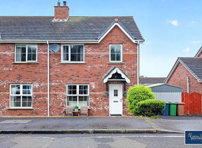 3 Bedroom Semi-Detached House For Sale In Cloverdale, Dromore, BT25