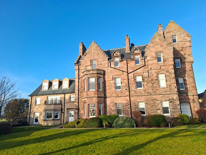 3 Bedroom Flat To Rent In Golf Court, Bank Street, Elie, Fife, KY9
