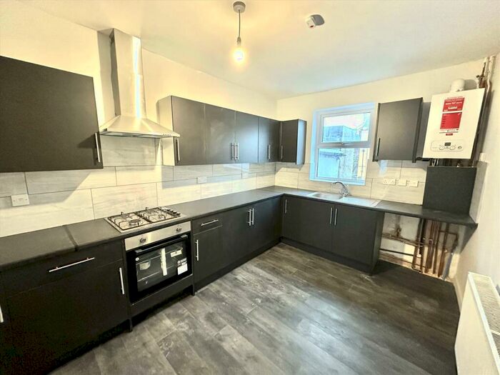 2 Bedroom Flat To Rent In Clarendon Road, Morecambe, LA4