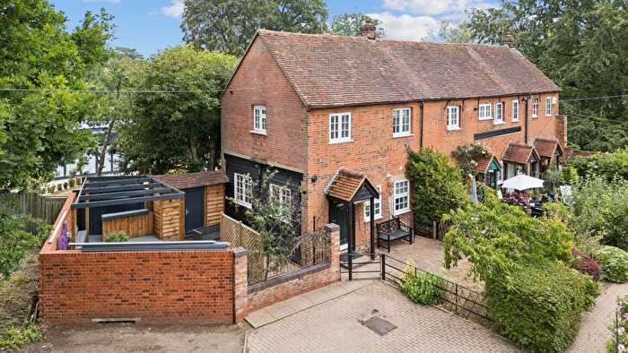 2 Bedroom Semi-Detached House For Sale In Digswell House Mews, Welwyn Garden City, Hertfordshire, AL8