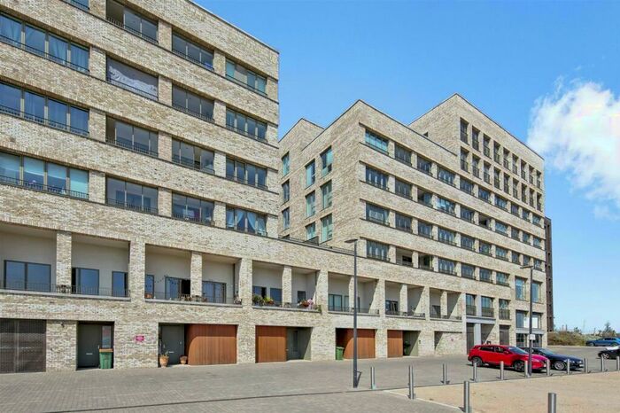 2 Bedroom Apartment To Rent In Baillie Apartments, Lock Side Way, Royal Victoria Dock, Excel, London, E16