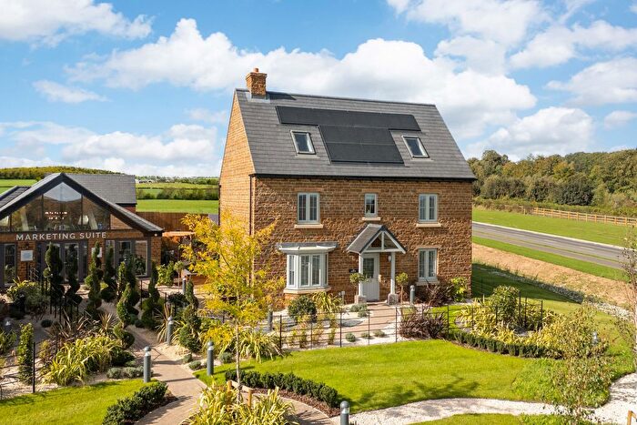 5 Bedroom Detached House For Sale In "Moreton" At Northampton, NN5