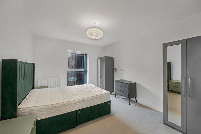 1 Bedroom Flat To Rent In Cavalry Court, Woolwich, SE18