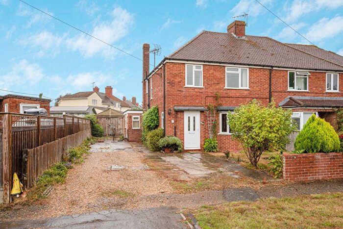 3 Bedroom Semi-Detached House For Sale In Sands Road, South Moreton, OX11