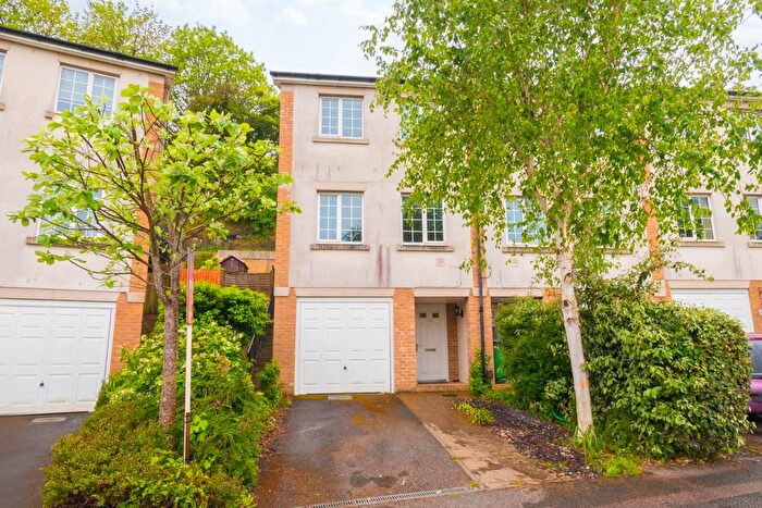 3 Bedroom End Terrace House For Sale In Enbrook Valley, Folkestone, Kent, CT20