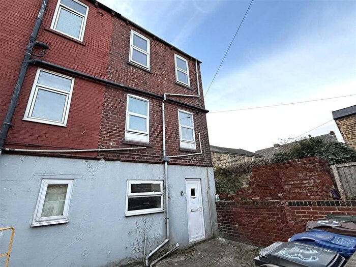 3 Bedroom Barn Conversion To Rent In High Street, Wombwell, Barnsley, S73