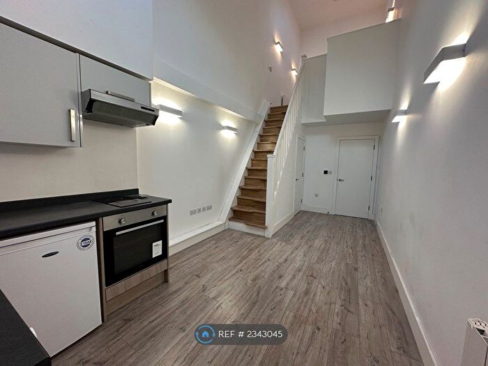 1 Bedroom Flat To Rent In Ravensdale Industrial Estate, London, N16