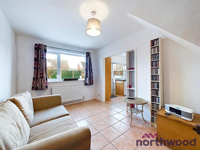 2 Bedroom Semi-Detached Bungalow For Sale In Kingsley Road, Haslington, CW1