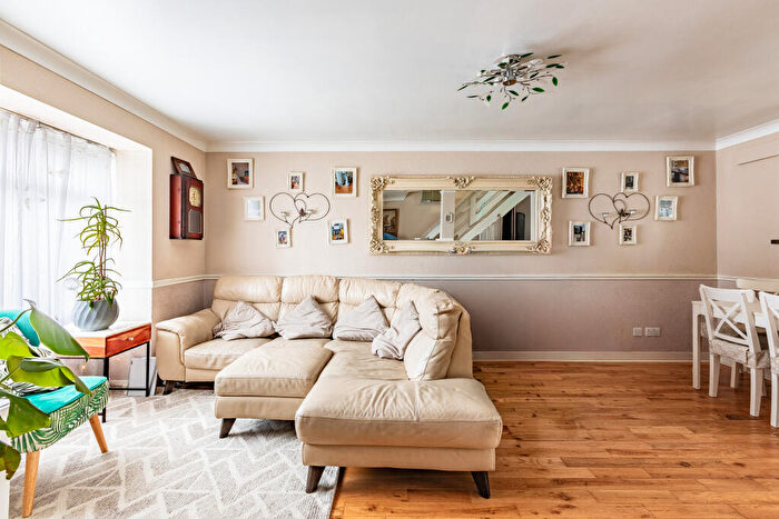 3 Bedroom End Of Terrace House For Sale In Bright Street, Kingswood, BS15