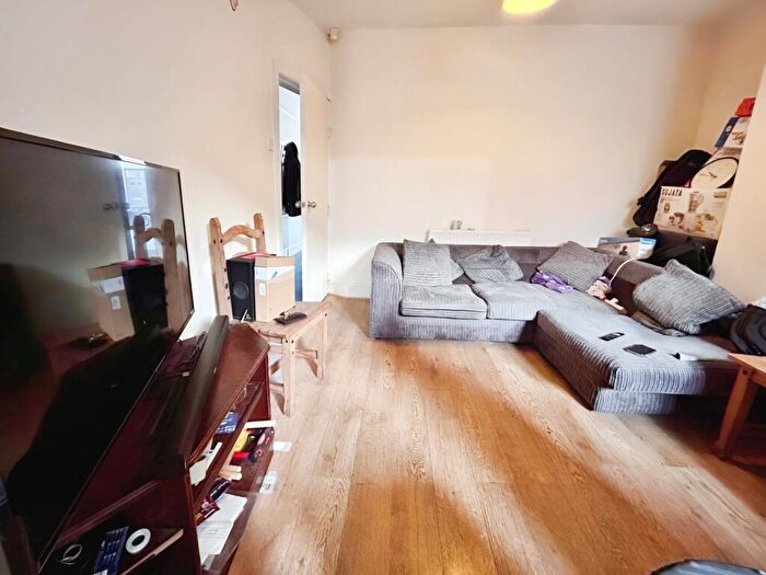 4 Bedroom Terraced House To Rent In Cyril Street, Rusholme, M14