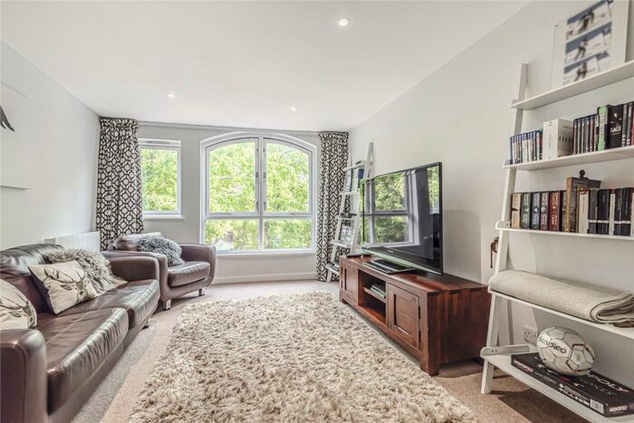 2 Bedroom Property To Rent In The Heyes, Central Oxford, OX1