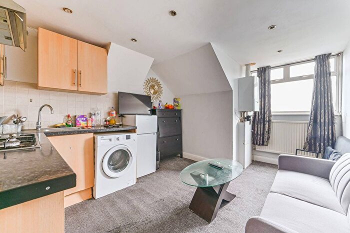 1 Bedroom Flat For Sale In Ridsdale Road, Anerley, London, SE20