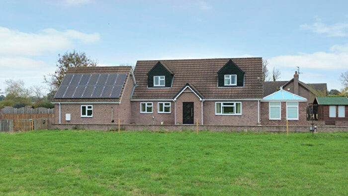 3 Bedroom Detached House For Sale In Moss South Yorkshire, DN6