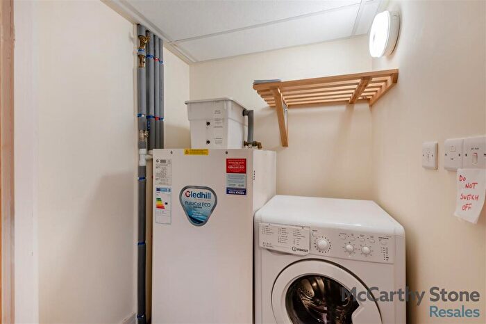 1 Bedroom Apartment For Sale In Companions Court, Wickersley, Rotherham, S66