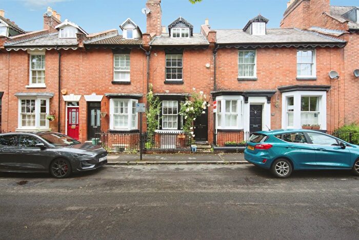 3 Bedroom Terraced House For Sale In Rosefield Street, Leamington Spa, CV32