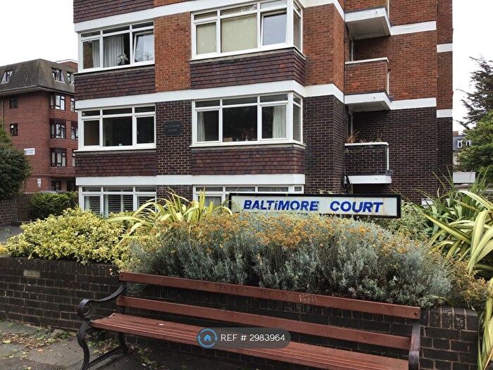 3 Bedroom Flat To Rent In Baltimore Court, Hove, BN3