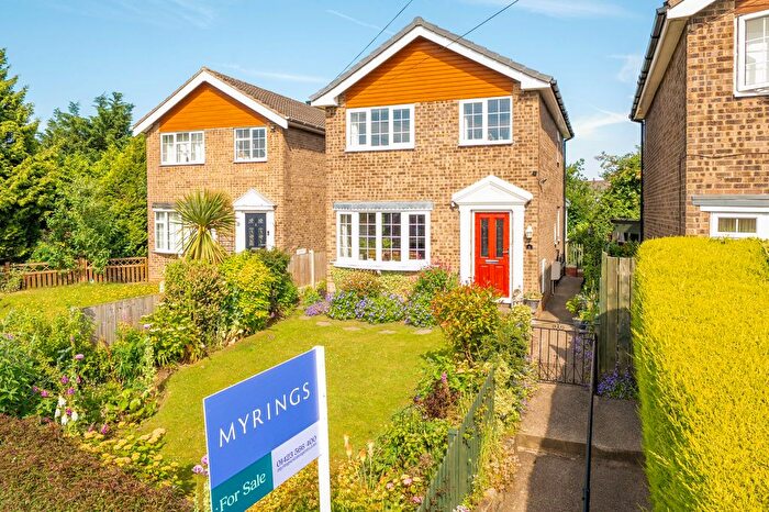 3 Bedroom Detached House For Sale In Duncan Close, Harrogate, HG1