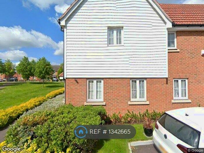 3 Bedroom Semi-Detached House To Rent In Hardy Avenue, Dartford, DA1