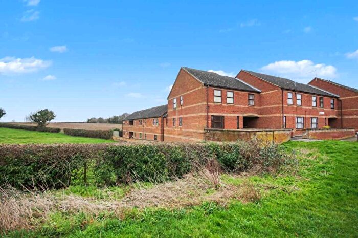 1 Bedroom Apartment For Sale In Stevens Court, Earls Barton, Northampton, NN6