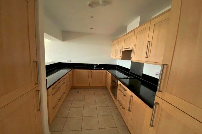 2 Bedroom Flat To Rent In River Crescent, Nottingham, NG2