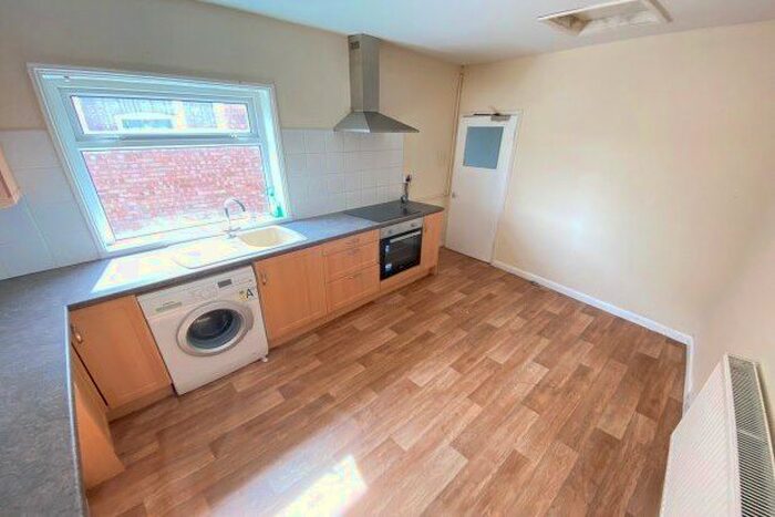3 Bedroom Flat To Rent In King Street, Loughborough, LE12