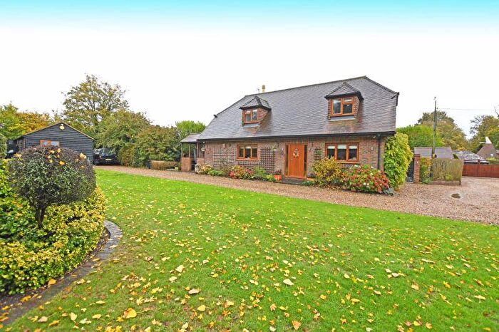 5 Bedroom Detached House For Sale In Goddington Lane, Maidstone, ME17