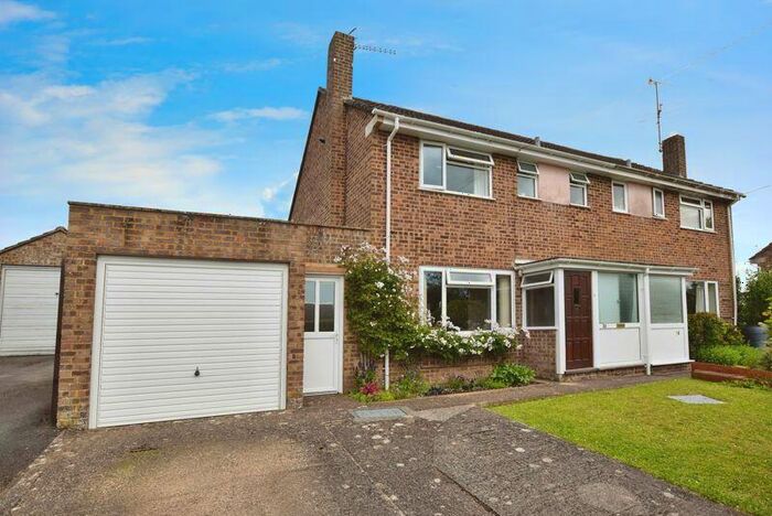 4 Bedroom Semi-Detached House For Sale In Paddock Close, Salisbury ***Video Tour***, SP4