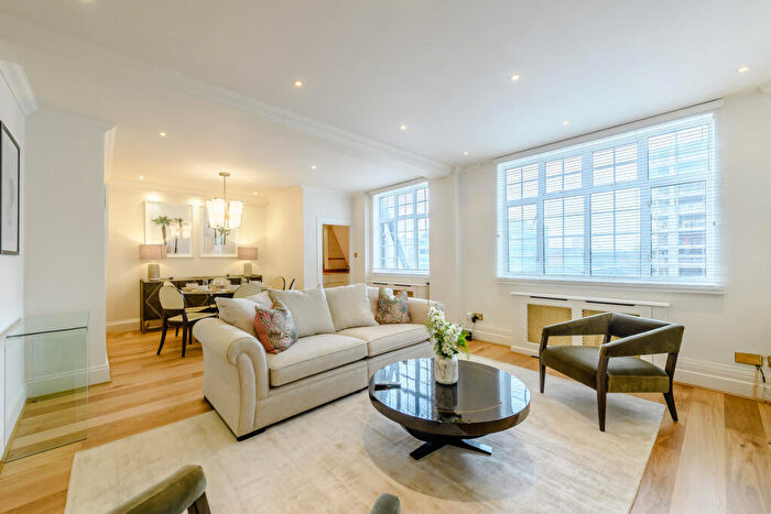 3 Bedroom Apartment To Rent In Park Road, London, NW8