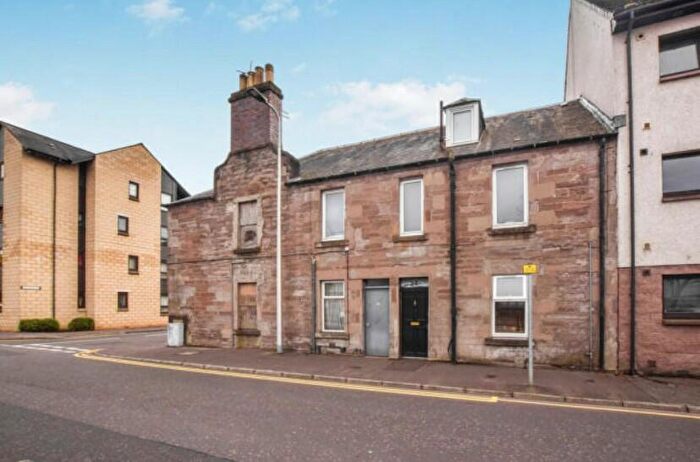 2 Bedroom Flat To Rent In Victoria Street, Perth, Perthshire, PH2