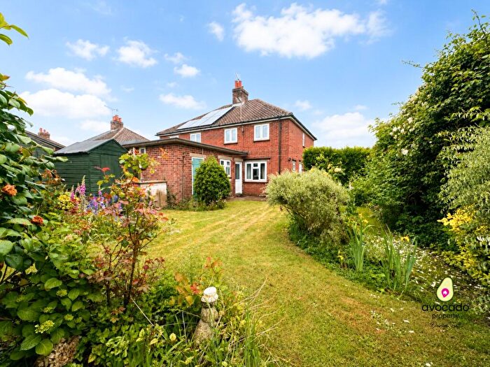 3 Bedroom Semi Detached House For Sale In St. Marys Road, Stalham, Norwich, Norfolk, NR12