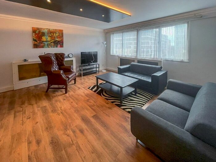 3 Bedroom Flat To Rent In Durrels House, Warwick Gardens, Kensington, W14