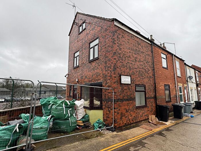 6 Bedroom End Of Terrace House For Sale In Railway Terrace, Grantham, Lincolnshire, NG31