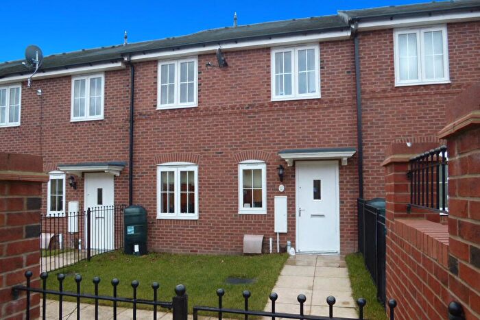 2 Bedroom Town House To Rent In Cooper Street, Hyde Park, Doncaster, DN4