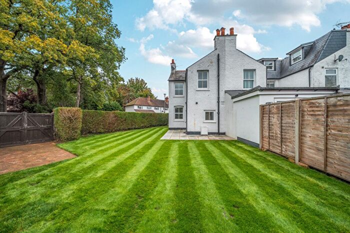 2 Bedroom End Terrace House For Sale In Pinewood Close, Gerrards Cross, Buckinghamshire, SL9