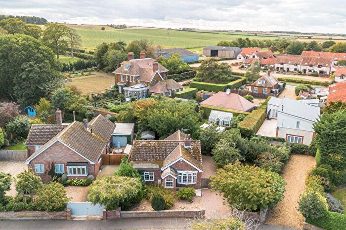 2 Bedroom Detached Bungalow For Sale In Thornham, PE36