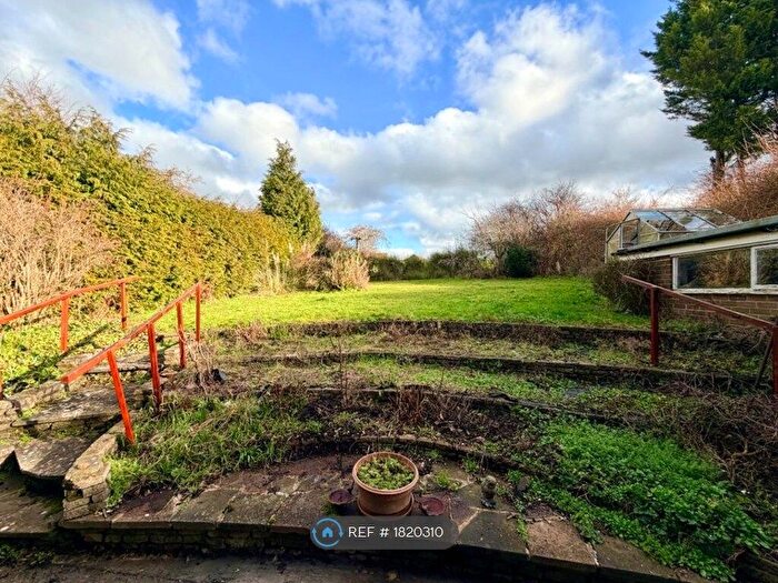 4 Bedroom Detached House To Rent In Old Bedford Road, Luton, LU2