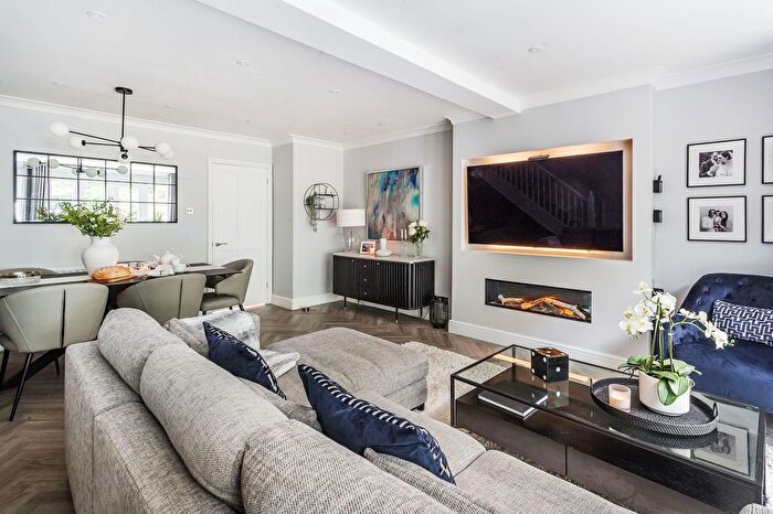 3 Bedroom Terraced House For Sale In Parkwood Close, Tunbridge Wells, TN2