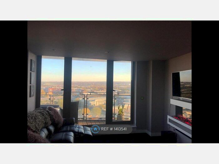 2 Bedroom Flat To Rent In Cross Green Lane, Leeds, LS9