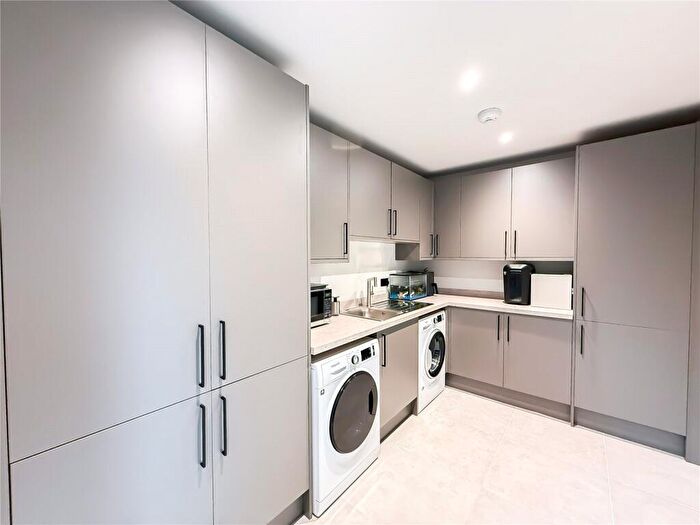 4 Bedroom Detached House For Sale In Sussex Avenue, Didsbury, M20