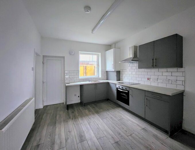 3 Bedroom End Of Terrace House To Rent In Grasmere Street, Burnley, Lancashire, BB10