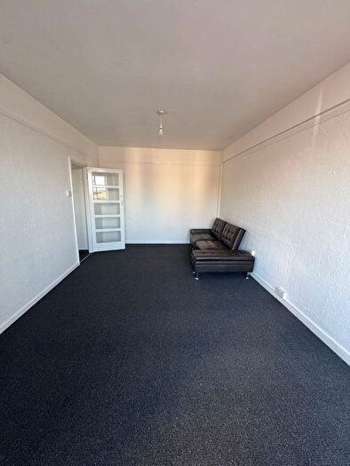 2 Bedroom Flat To Rent In Christchurch Road, London, SW2