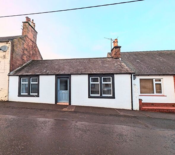 3 Bedroom Cottage For Sale In New Street, Thornhill, DG3