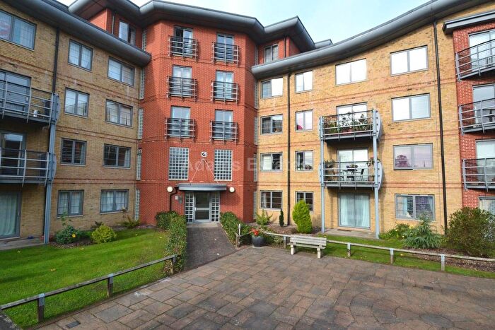 1 Bedroom Flat To Rent In Quadrant Court, Jubilee Square, RG1